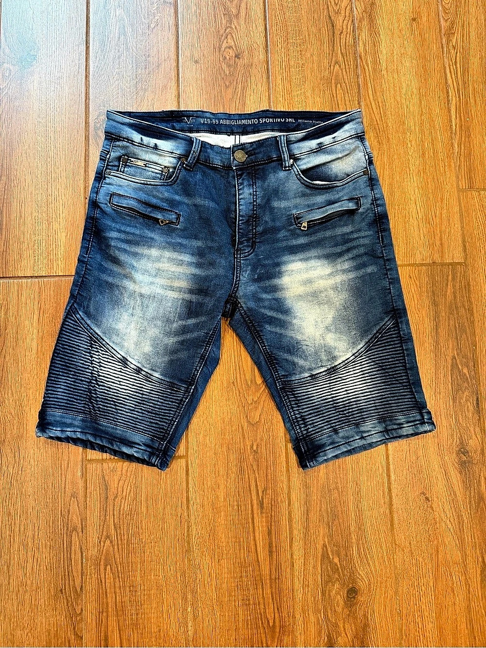 V69 Men's 34 Denim Jean Shorts 12” pockets